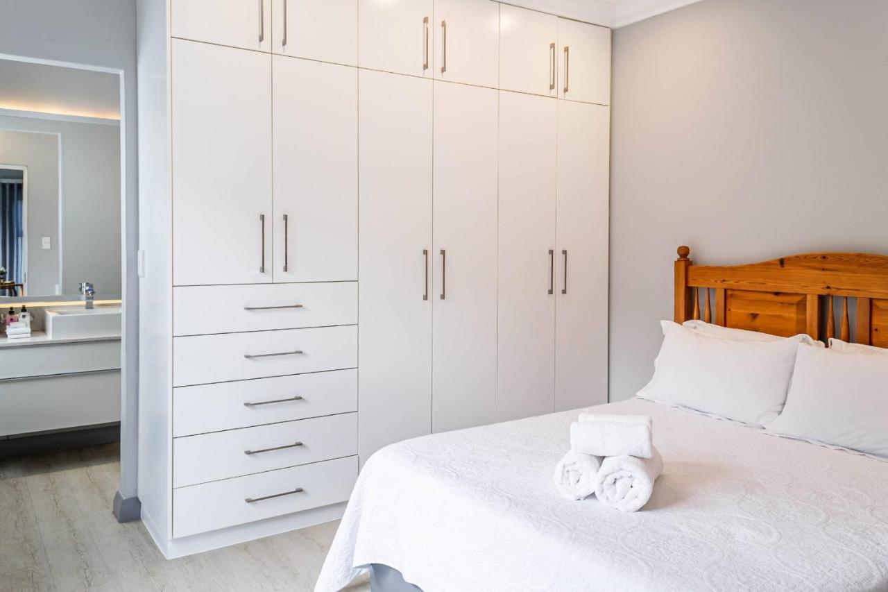 Whale Coast Ocean Villa Херманус Екстериор снимка